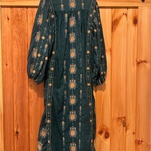 FARM Rio  Green Pineapple Embroidered Euroflax maxi dress (NWOT)